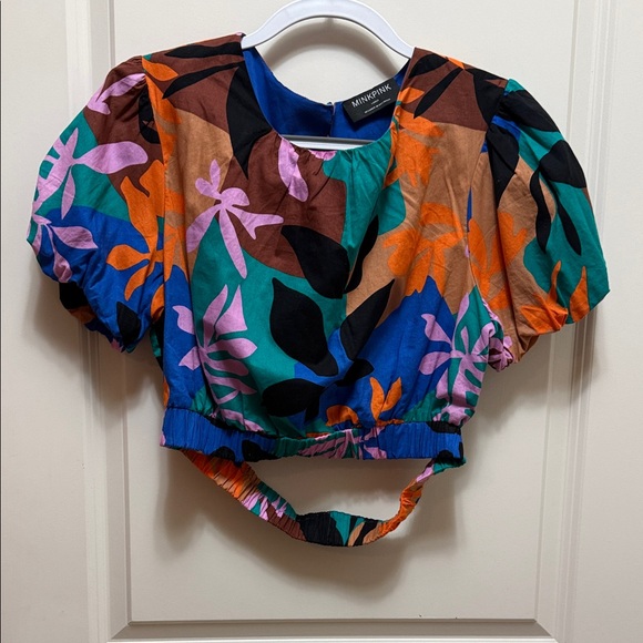 MINKPINK Tops - MINKPINK Colorful Floral Crop Top